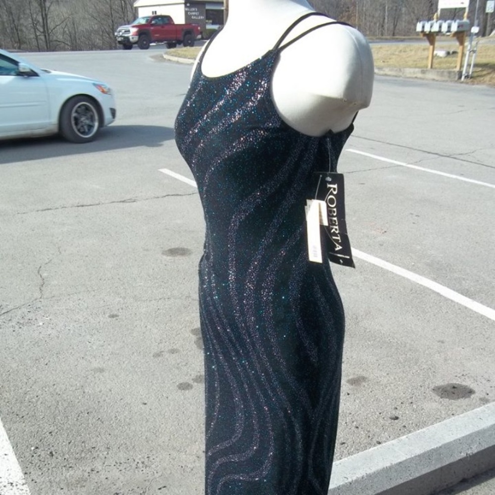 Roberta size small black shimmery gown NWT Prom